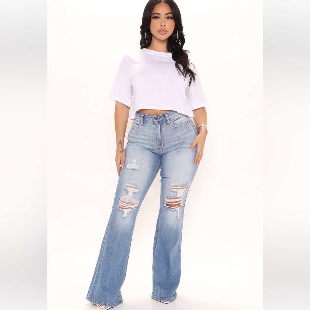 Fashion Nova High Rise Distressed Flare Jeans – Size 7 (NWT)